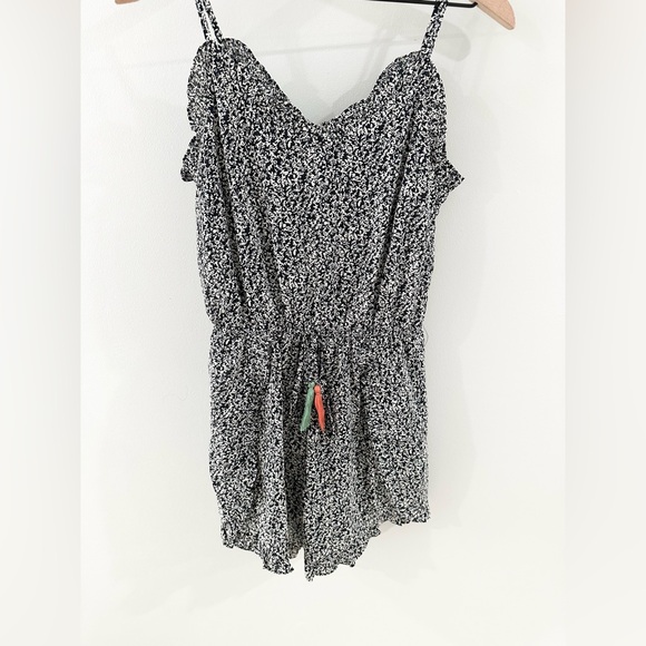 THML Ruffle Romper Black Size XS - Picture 5 of 7